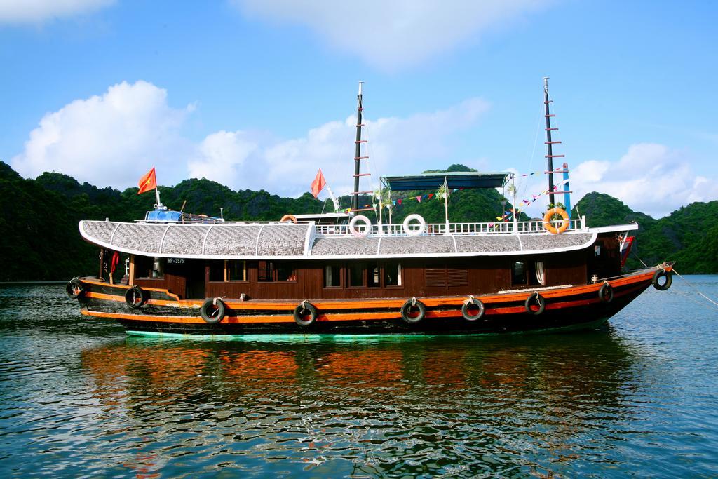 Thanh Tung Hotel Cat Ba Island ภายนอก รูปภาพ