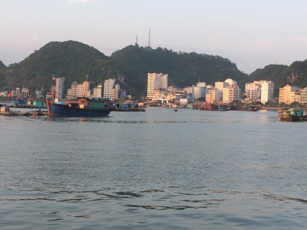 Thanh Tung Hotel Cat Ba Island ภายนอก รูปภาพ